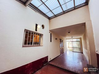 Foto 7 de Casa en venta - 4 dormitorios 2 baños - Cocheras - 209mts2 - Tolosa, La Plata
