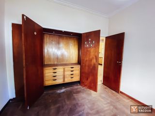 Foto 33 de Casa en venta - 4 dormitorios 2 baños - Cocheras - 209mts2 - Tolosa, La Plata