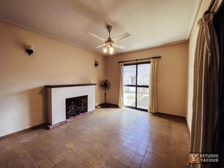 Foto 22 de Casa en venta - 4 dormitorios 2 baños - Cocheras - 209mts2 - Tolosa, La Plata