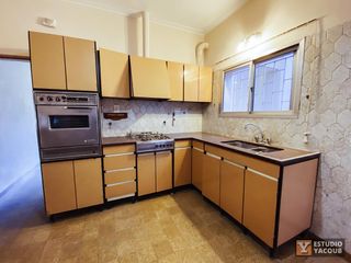 Foto 13 de Casa en venta - 4 dormitorios 2 baños - Cocheras - 209mts2 - Tolosa, La Plata