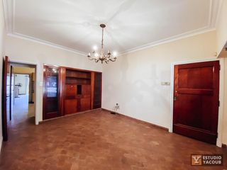 Foto 9 de Casa en venta - 4 dormitorios 2 baños - Cocheras - 209mts2 - Tolosa, La Plata