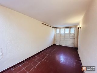 Foto 5 de Casa en venta - 4 dormitorios 2 baños - Cocheras - 209mts2 - Tolosa, La Plata