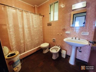 Foto 43 de Casa en venta - 4 dormitorios 2 baños - Cocheras - 209mts2 - Tolosa, La Plata