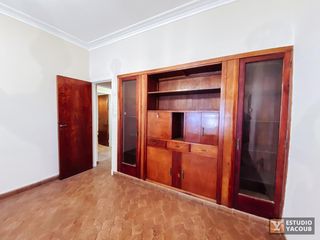 Foto 10 de Casa en venta - 4 dormitorios 2 baños - Cocheras - 209mts2 - Tolosa, La Plata