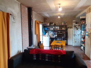 Foto 3 de CASA EN VENTA CON GRAN FONDO 4 AMBIENTES EN SAN VICENTE CANNING