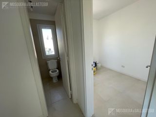 Foto 12 de Casa en venta - Vistas, Puertos del Lago.