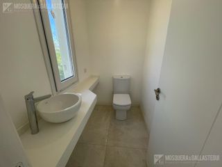 Foto 13 de Casa en venta - Vistas, Puertos del Lago.