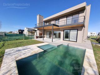 Foto 1 de Casa en Vila Marina