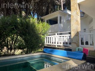 Foto 43 de Casa - 5 ambientes con pileta y cochera - Costa Atlantica - Carilo - VENTA