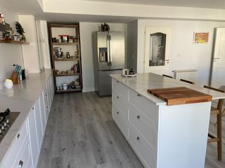 Foto 7 de VENTA Casa de 270m2 con Habitaciones 4 y Pileta en el Barrio Rincón de Emilio - Neuquen