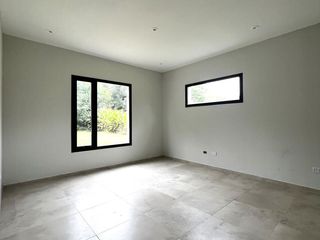 Foto 11 de Casa en  venta en Estancia Las Malvinas de Brandsen