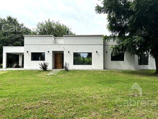 Foto 1 de Casa en  venta en Estancia Las Malvinas de Brandsen