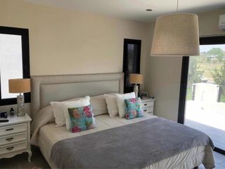Foto 19 de Casa en venta - 4 Dormitorios 4 Baños 4 Cochera - 260Mts2 - El Cantón, Escobar
