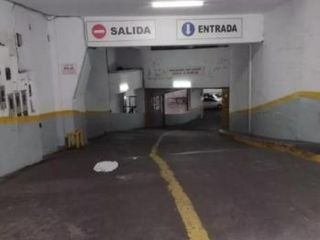 Foto 6 de Cochera en venta - 12mts2 - Once