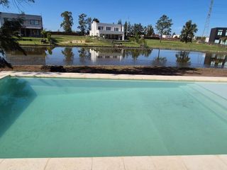Foto 1 de Casa en  Laguna Grande