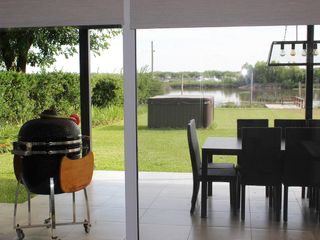 Foto 9 de Venta casa 3 dormitorios en Country Nautico Isla Santa Monica, Delta