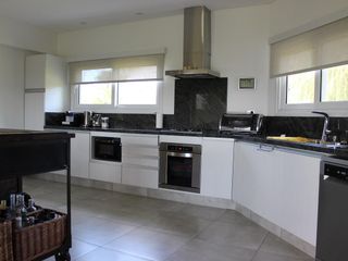 Foto 4 de Venta casa 3 dormitorios en Country Nautico Isla Santa Monica, Delta