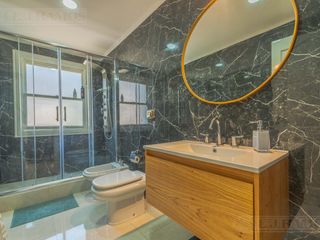 Foto 31 de Exclusiva Casa en venta  Barrio Septiembre: Confort y Elegancia - CDR