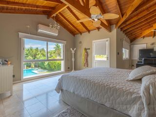 Foto 26 de Exclusiva Casa en venta  Barrio Septiembre: Confort y Elegancia - CDR