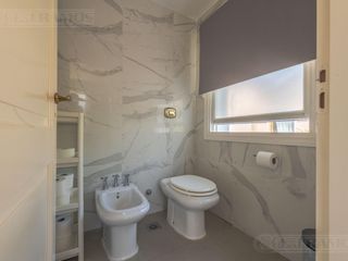 Foto 29 de Exclusiva Casa en venta  Barrio Septiembre: Confort y Elegancia - CDR