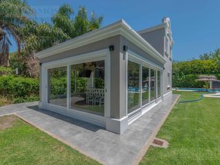 Foto 42 de Exclusiva Casa en venta  Barrio Septiembre: Confort y Elegancia - CDR