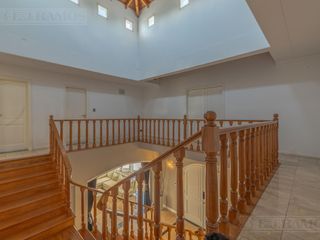Foto 19 de Exclusiva Casa en venta  Barrio Septiembre: Confort y Elegancia - CDR
