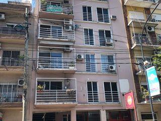 Foto 1 de DEPARTAMENTO 4 AMBIENTES CON COCHERA EN TAPIALES SOBRE AVENIDA