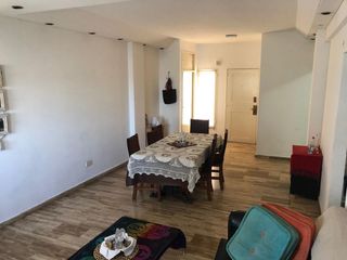 Foto 4 de DEPARTAMENTO 4 AMBIENTES CON COCHERA EN TAPIALES SOBRE AVENIDA