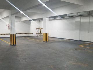 Foto 3 de Cochera en venta - Recoleta (Quintana 360)