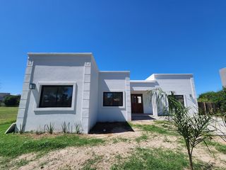 Foto 2 de Casa en venta en San Matias 5 amb jardin y parrilla, hermosa orientacion se termina en 20 dias!