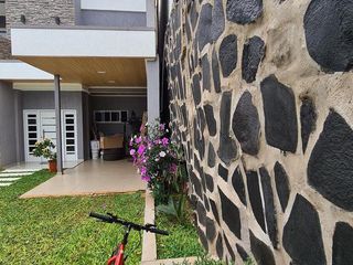 Foto 13 de Se Vende Casa Nueva en OBERA Misiones!  Con quincho, piscina y mas.