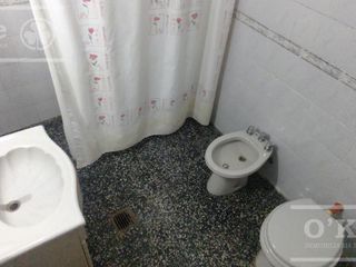 Foto 8 de Casa en venta 3 ambientes con patio - Quilmes, Apta crédito