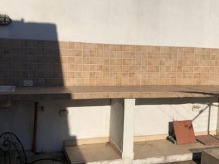 Foto 11 de Casa en venta - 3 dormitorios, 1 baño - 120mts2 sobre lote de 300mts2 - Gambier