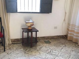 Foto 8 de Casa en venta - 3 dormitorios, 1 baño - 120mts2 sobre lote de 300mts2 - Gambier