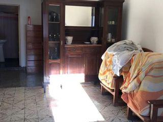 Foto 7 de Casa en venta - 3 dormitorios, 1 baño - 120mts2 sobre lote de 300mts2 - Gambier