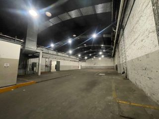 Foto 1 de Depósito / Galpón de 2730 m2. en ALQUILER