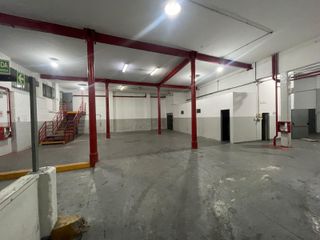 Foto 3 de Depósito / Galpón de 2730 m2. en ALQUILER