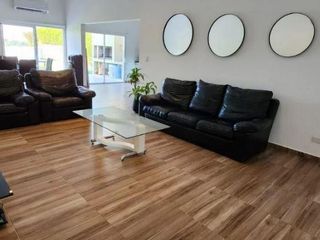 Foto 5 de Venta - Casa 4/Cuatro Ambientes, Jardín - San Gabriel, Villanueva
