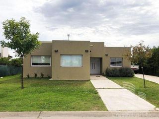 Foto 1 de Venta - Casa 4/Cuatro Ambientes, Jardín - San Gabriel, Villanueva