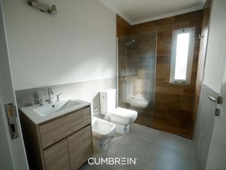 Foto 16 de Casa de 4 dormitorios en La Castilla Club de Campo
