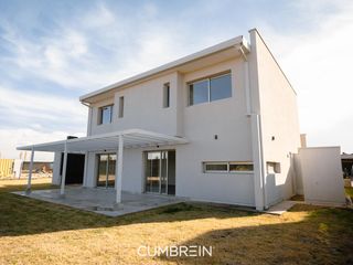 Foto 5 de Casa de 4 dormitorios en La Castilla Club de Campo
