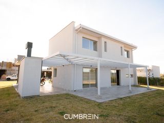 Foto 6 de Casa de 4 dormitorios en La Castilla Club de Campo