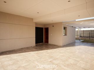 Foto 9 de Casa de 4 dormitorios en La Castilla Club de Campo
