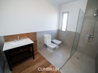 Foto 30 de Casa de 4 dormitorios en La Castilla Club de Campo