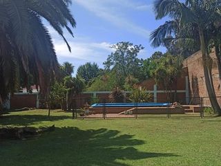 Foto 14 de Casa en  venta - APTO BANCO-  5 ambientes con jardín y pileta