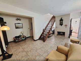 Foto 3 de Casa en venta - 3 Dormitorios 3 Baños - Cocheras - 471Mts2 - Mar del Plata