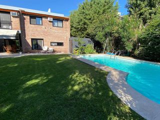 Foto 2 de Casa en venta - 4 dormitorios 2 baños - 180mts2 - Escobar