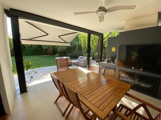 Foto 23 de Casa en venta - 4 dormitorios 2 baños - 180mts2 - Escobar