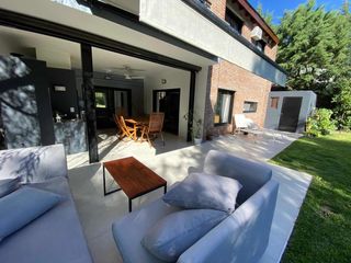 Foto 22 de Casa en venta - 4 dormitorios 2 baños - 180mts2 - Escobar