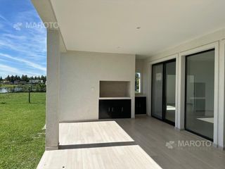 Foto 21 de CASA EN VENTA A LA LAGUNA EN SAN MATÍAS CON CUATRO DORMITORIOS  - MAROTO PROPIEDADES